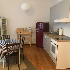 Wiener Lebensgefühl Im Herzen Der Josefstadt Apartment
